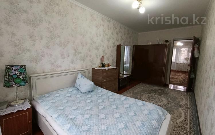 3-комнатная квартира · 58 м² · 4/5 этаж, 11 мкр 23 — 42 школа за 15.5 млн 〒 в Таразе — фото 2