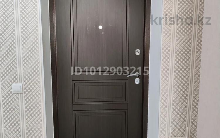 1-бөлмелі пәтер · 63 м² · 5/5 қабат, мкр. Алтын орда 9/5 корпус 1 — Школа Сымбат, магазин Берекет, бағасы: 23.8 млн ₸ в Актобе — фото 2