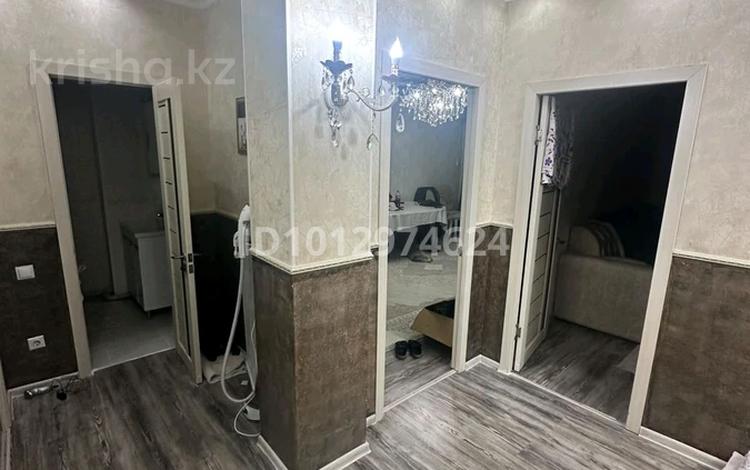 3-комнатная квартира · 70 м² · 5/5 этаж, мкр Нурсая, 47 60 — Нурсая за 200 000 ₸ в Атырау — фото 2