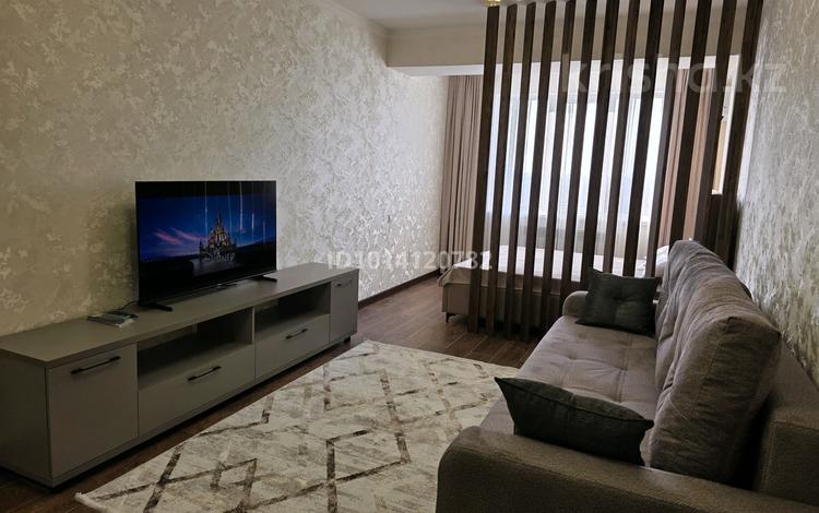 1-комнатная квартира · 43 м² · 12/13 этаж, Есенова 160/3 за 300 000 ₸ в Алматы, Жетысуский р-н — фото 2