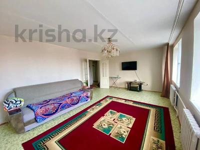 2-комнатная квартира, 64 м², 10/10 этаж, бекхожина 5/1 за 20.4 млн 〒 в Павлодаре