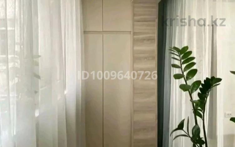 2-бөлмелі пәтер · 43 м² · 4/5 қабат, мкр Казахфильм 23, бағасы: 39.5 млн ₸ в Алматы, Бостандыкский р-н — фото 2