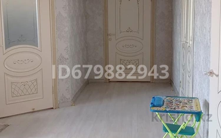 Жеке үй • 3 бөлмелер • 180 м² • , Мкр.Жулдыз-1, бағасы: 32 млн 〒 — фото 2