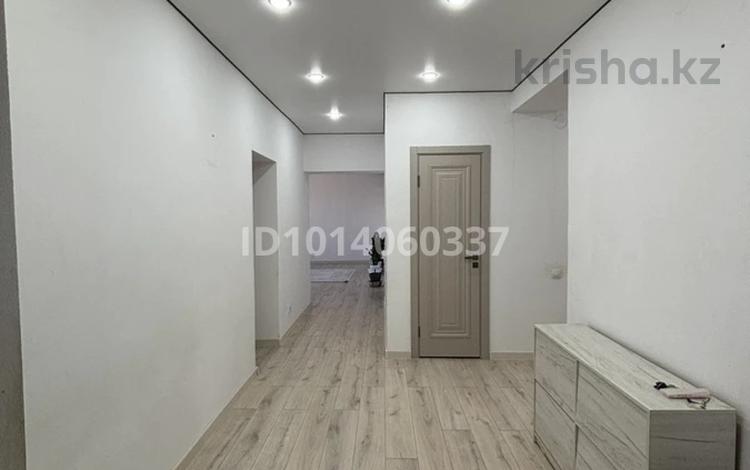 3-комнатная квартира · 90.2 м² · 9/9 этаж, мкр. Алтын орда 6г за 35.5 млн ₸ в Актобе — фото 2
