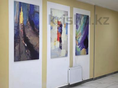 2-комнатная квартира · 75 м² · 17/17 этаж, Варламова за 63 млн ₸ в Алматы, Алмалинский р-н