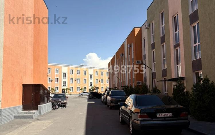 2-бөлмелі пәтер · 52.8 м² · 3/3 қабат, 8 блок 8, бағасы: 250 000 ₸ в  — фото 2