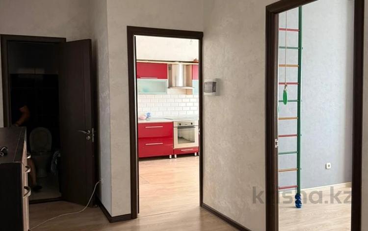 3-комнатная квартира · 82 м² · 3/10 этаж, мкр Юго-Восток, Сарыарка 31 за 33 млн ₸ в Караганде, Казыбек би р-н — фото 2