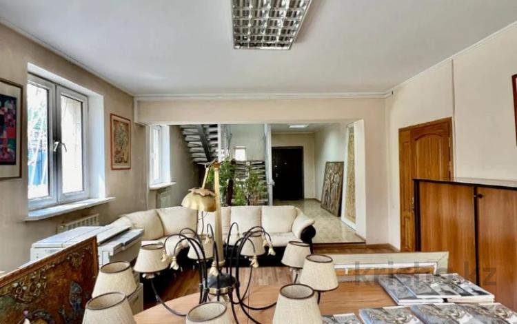 Отдельный дом · 7 комнат · 800.9 м² · 15.27 сот., мкр Хан Тенгри 17 за 450 млн 〒 в Алматы, Бостандыкский р-н — фото 2