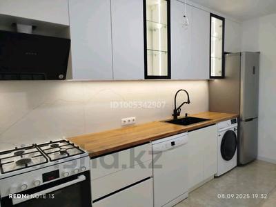 3-комнатная квартира · 68.8 м² · 1/5 этаж, Юбилейный — Костанай плаза за 33 млн 〒