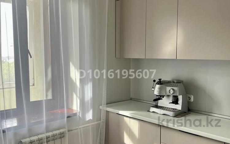 3-бөлмелі пәтер · 72 м², Самал-1 ш/а. — Назарбаева Сатпаева, бағасы: 600 000 ₸ в Алматы, Медеуский р-н — фото 3