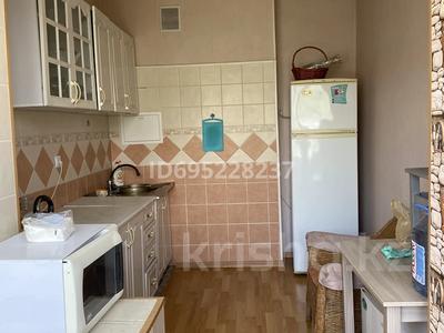 3-бөлмелі пәтер · 72 м² · 2/5 қабат, 14-й мкр 5, бағасы: 23 млн ₸ в Актау