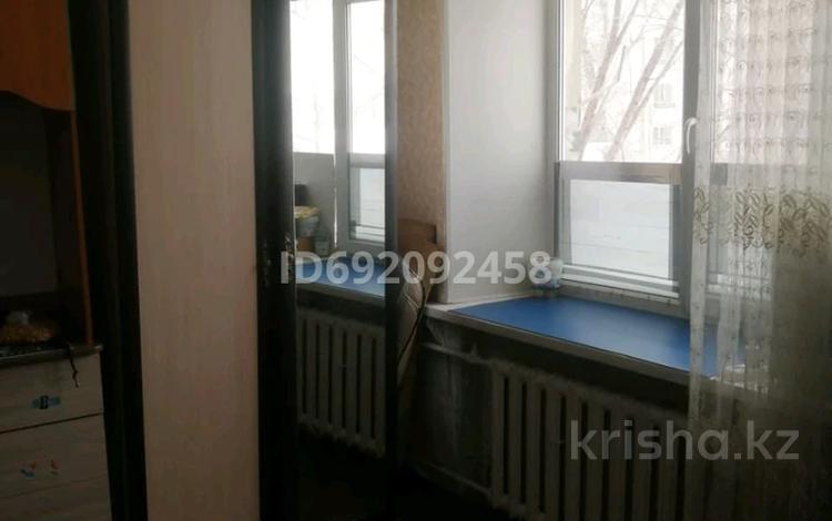 1-комнатная квартира, 18 м², 2/5 этаж, Камзина 160 — угол Ломова за 5 млн 〒 в Павлодаре — фото 2
