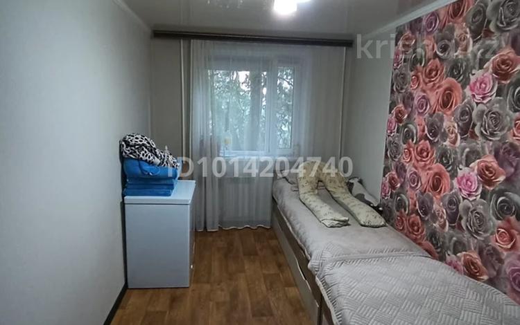 3-комнатная квартира · 62.5 м² · 2/5 этаж, Майкудук, 16й микрорайон 47 за 16 млн ₸ в Караганде, Алихана Бокейханова р-н — фото 2