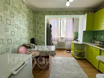 3-бөлмелі пәтер · 74 м² · 1/5 қабат, Жастар, бағасы: 26 млн ₸ в Талдыкоргане, мкр Жастар