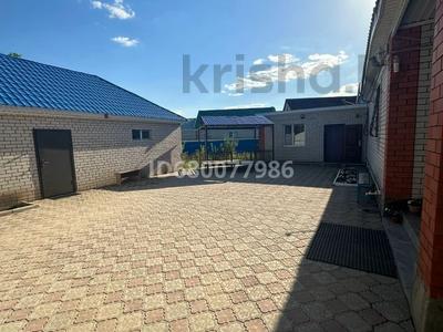 Отдельный дом · 5 комнат · 198 м² · 7 сот., Арыс 991 — Акжол за 37 млн 〒 в Актобе, жилой массив Заречный-3