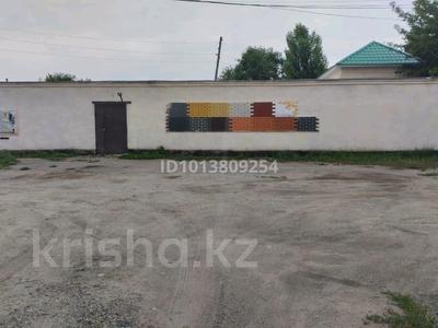 Свободное назначение, магазины и бутики, склады, азс, автосервисы и автомойки, сельское хозяйство, фитнес и спорт · 180 м² за 190 000 ₸ в Актобе, Старый город