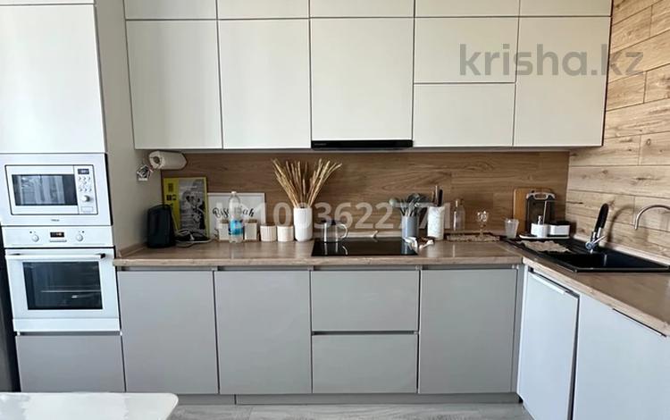 3-комнатная квартира · 75 м² · 7/10 этаж, мкр Юго-Восток, Камали Дүйсембекова 53/8 за 46 млн ₸ в Караганде, Казыбек би р-н — фото 13