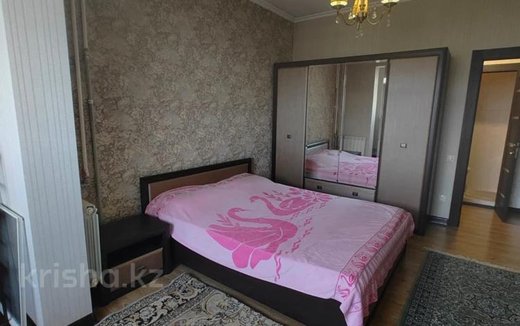 2-бөлмелі пәтер · 65 м² · 8/9 қабат, Аксай 4 11, бағасы: 250 000 ₸ в Алматы, Ауэзовский р-н — фото 2