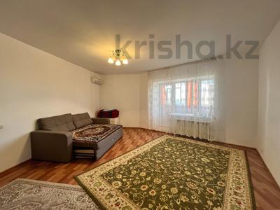 2-комнатная квартира · 73.6 м² · 7/9 этаж, Тауелсиздик пр-т за 22.5 млн 〒 в Актобе
