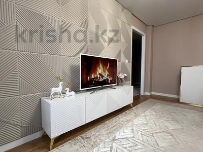 Аренда квартир в Астане: 3-комнатная квартира · 80 м² · 4/5 этаж, Казыбек би 11А — Орынбор за 500 000 〒 3-комнатная квартира · 80 м² · 4/5 этаж, Казыбек би 11А — Орынбор за 500 000 〒 в Астане, Нура р-н