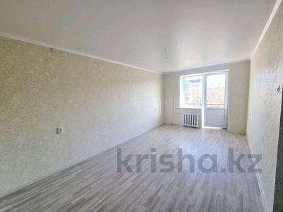 1-комнатная квартира, 32 м², 3/4 этаж, Назарбаева за 9.7 млн 〒 в Талдыкоргане, мкр Жетысу