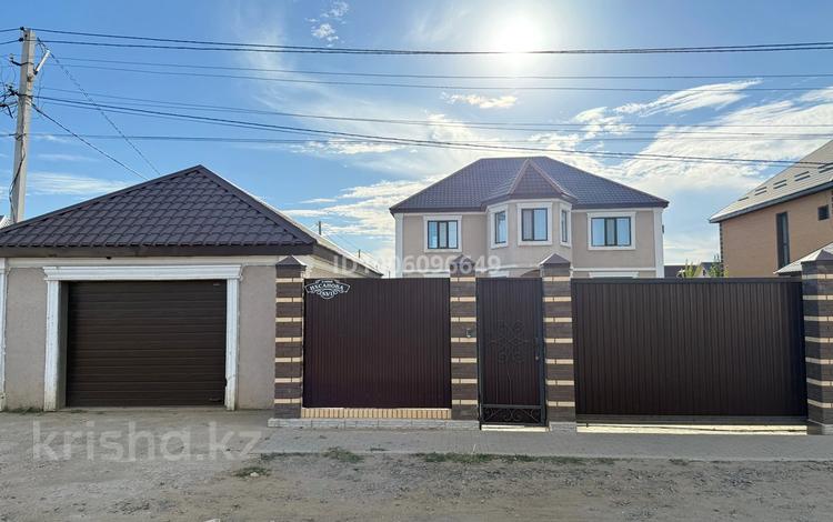 Отдельный дом · 5 комнат · 336 м² · 8 сот., Ихсанова 53/1 — Сзади дины гипермаркет за 80 млн 〒 в Уральске — фото 2