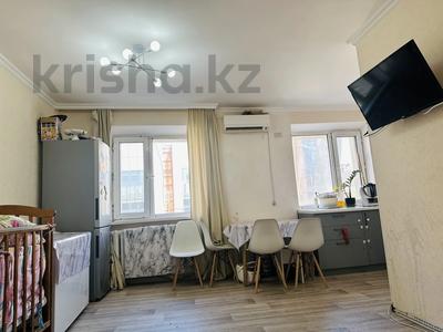 2-комнатная квартира, 44 м², 3/5 этаж, республика 21 за 18.5 млн 〒 в Астане, р-н Байконур