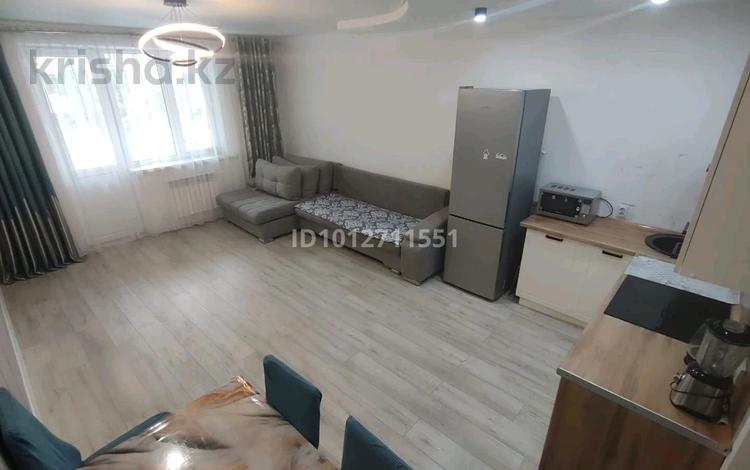 2-комнатная квартира · 85 м² · 4/5 этаж, Желтоксан 1/6 за 180 000 ₸ в Уральске — фото 2