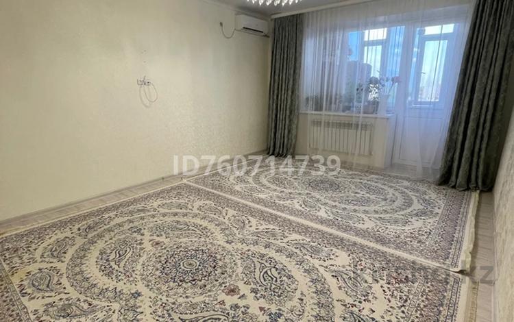 2-бөлмелі пәтер · 73.7 м² · 5/5 қабат, Герольда Бельгера 74/2 — Ахмедияра Хусаинова, бағасы: 30 млн ₸ в Уральске — фото 2