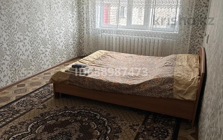 2-бөлмелі пәтер, 47 м², 5/5 қабат ай сайын, мкр 8 300, бағасы: 120 000 〒 в Актобе, мкр 8 — фото 5