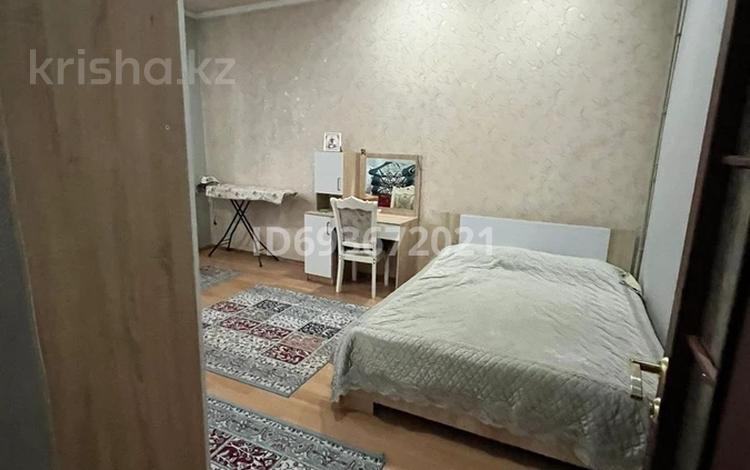2-комнатная квартира, 200 м², 2 этаж помесячно, Орынбай батыр 1А за 130 000 〒 в Шымкенте — фото 2