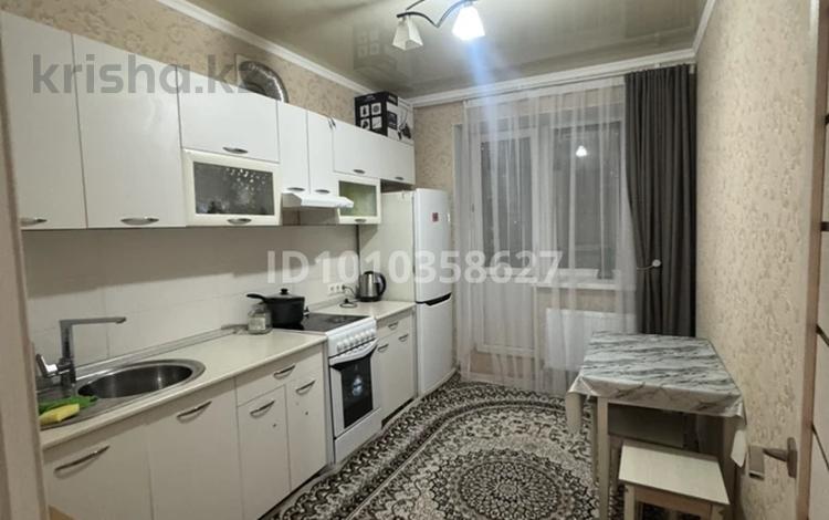 1-комнатная квартира · 1.5 м² · 3 этаж, мкр Уркер 2 за 14 000 ₸ в Астане, Нура р-н — фото 2