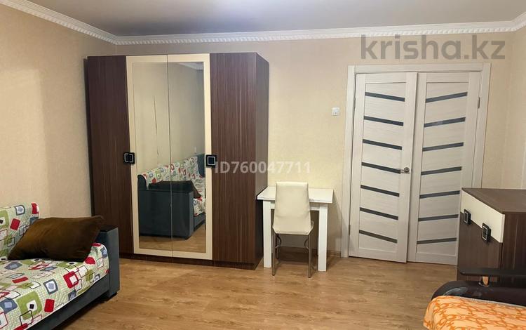 1-комнатная квартира · 40 м² · 3/9 этаж, Майкудук, Голубые пруды 4 за 130 000 ₸ в Караганде, Алихана Бокейханова р-н — фото 9