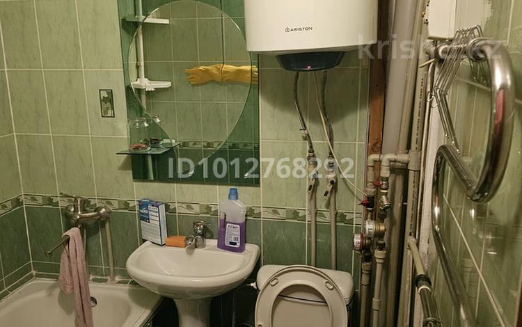 1-комнатная квартира · 33 м² · 1/5 этаж, 5 мкр 2В — Напротив больницы за 110 000 ₸ в Конаеве — фото 2