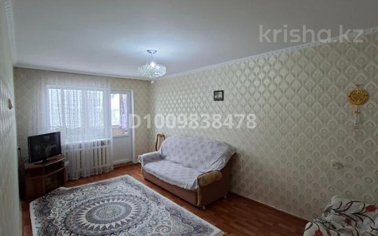 3-бөлмелі пәтер · 61.9 м² · 5/5 қабат, мкр Юго-Восток, Сатыбалдина 16 — Школа-лицей №57, бағасы: 17 млн ₸ в Караганде, Казыбек би р-н — фото 2