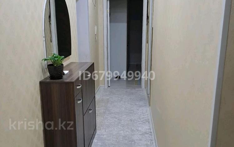 2-бөлмелі пәтер · 60 м² · 4/5 қабат, 34-й мкр 18, бағасы: 15 млн ₸ в Актау — фото 2