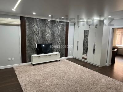 2-комнатная квартира · 56 м² · 4/5 этаж, Байтурсынов 70 — Болашак колледж за 230 000 ₸ в Шымкенте, Туран р-н