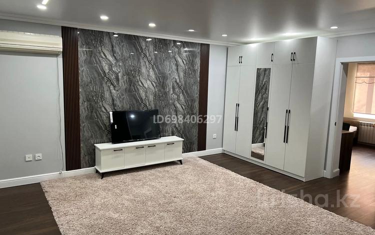 2-комнатная квартира · 56 м² · 4/5 этаж, Байтурсынов 70 — Болашак колледж за 230 000 ₸ в Шымкенте, Туран р-н — фото 2
