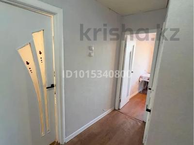 3-комнатная квартира · 62 м² · 3/5 этаж, Майкудук, 15й микрорайон 28 за 13.5 млн ₸ в Караганде, Алихана Бокейханова р-н
