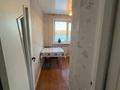 3-комнатная квартира · 62 м² · 3/5 этаж, Майкудук, 15й микрорайон 28 за 13.5 млн ₸ в Караганде, Алихана Бокейханова р-н — фото 2