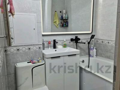 2-комнатная квартира · 45 м² · 2/4 этаж, 5-й мкр. 32 за 31.5 млн ₸ в Алматы, Ауэзовский р-н