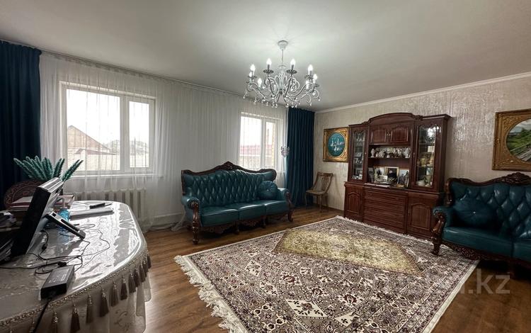 Жеке үй · 6 бөлме · 300 м² · 15 жүзд., Мирная, бағасы: 68 млн ₸ в Семее — фото 41