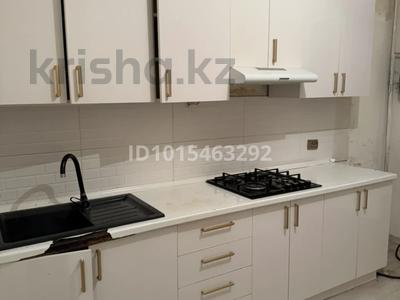 2-комнатная квартира · 63 м² · 3/6 этаж, мкр Кокжиек за 220 000 ₸ в Алматы, Жетысуский р-н