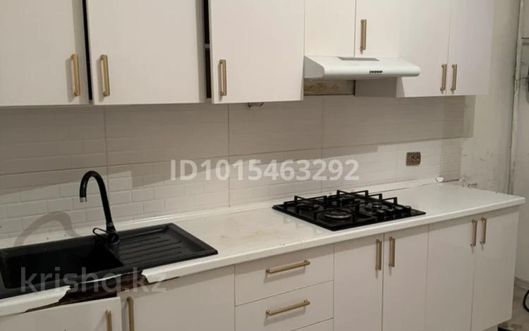 2-комнатная квартира · 63 м² · 3/6 этаж, мкр Кокжиек за 220 000 ₸ в Алматы, Жетысуский р-н — фото 2