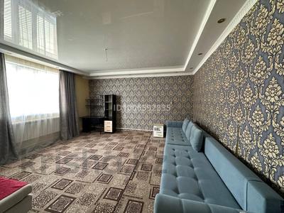 1 комната · 35 м² · 2 этаж, Жамбула 16 — Айтеке би за 80 000 〒 в Актобе, мкр. Курмыш