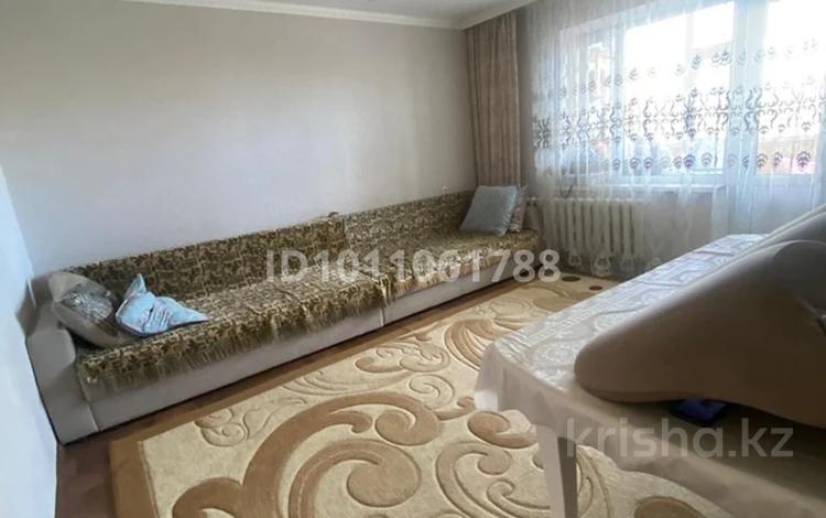 3-бөлмелі пәтер · 70 м² · 4/5 қабат, Абая 43, бағасы: 25 млн ₸ в Сатпаев — фото 2
