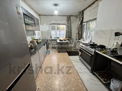 Жеке үй · 2 бөлме · 120 м² · 5 жүзд., Друзья природы 69, бағасы: 10 млн ₸ в Уральске