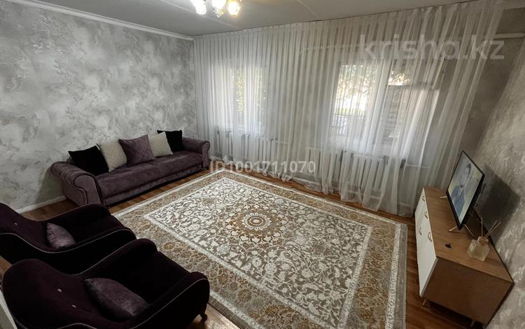 Часть дома · 3 комнаты · 62.6 м² · 7 сот., Мелиоративная 3кв1 за 7.7 млн 〒 в Семее — фото 3