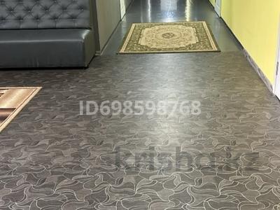 10 комнат · 500 м² · 2 этаж, мкр Тастак-1, Толе би 285/3 — Матезалка трое би за 5 000 ₸ в Алматы, Ауэзовский р-н