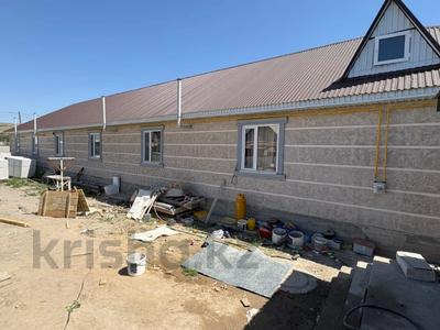 Продажа домов и дачи в Жетысу обл.: Отдельный дом · 1 комната · 350 м² · 12 сот., СЗЖР 63 за 65 млн 〒 Отдельный дом · 1 комната · 350 м² · 12 сот., СЗЖР 63 за 65 млн 〒 в Талдыкоргане